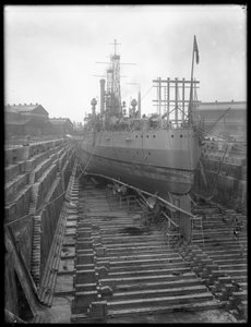 Die U.S.S. Utah im Trockendock der Brooklyn Navy Yard, ca. 1912