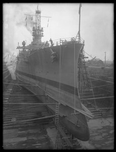 Die U.S.S. Utah im Trockendock der Brooklyn Navy Yard, ca. 1912 von William Davis Hassler