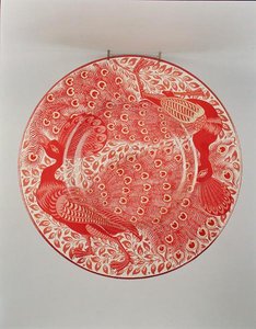 Ruby und Gold-Lustre-Ladung mit zwei Pfauen, gemalt von Charles Passenger von William de Morgan