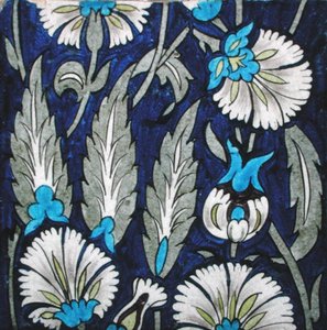 Fliesenkachel mit Blumendesign von William de Morgan