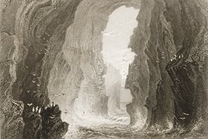 Dunkerry-Höhle, County Antrim, Nordirland, aus 