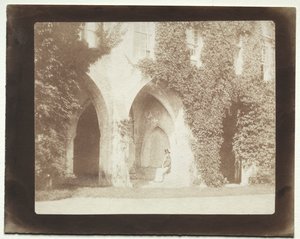 Calvert Jones sitzt in der Sakristei der Abtei von Lacock von William Henry Fox Talbot
