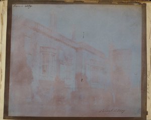 Die Südfront der Lacock Abbey mit Sharington