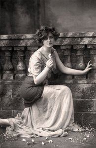 Gabrielle Ray 1883-1973, englische Schauspielerin, 1900er Jahre von William and Daniel Downey