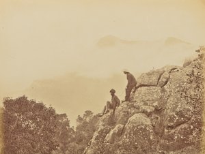 Männer auf Felsformationen stehend von Willoughby Wallace Hooper