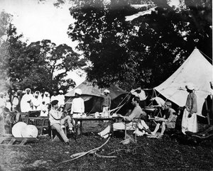 Der Dorfvorsteher erweist dem Sahib-log seine Ehrerbietung, ca. 1870er Jahre von Willoughby Wallace Hooper