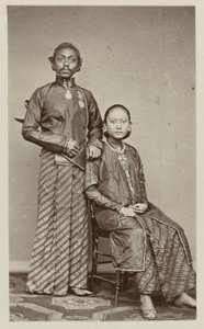 Pakoe Boewono IX, Susuhunan von Surakarta mit seiner Ehefrau Ratoe