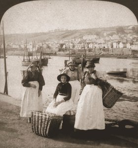 Fischweiber in Newlyn, Cornwall, 1900 von Works and Sun Sculpture Studios