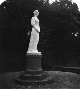 Statue von Elisabeth von Russland 1709-1762, Salzburg, Österreich, 1900er Jahre von Wurthle and Sons