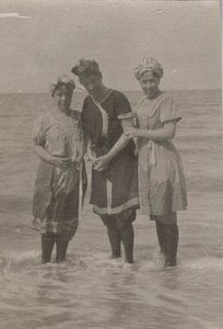 Detail, Badegesellschaft, Houlgate, September 1911