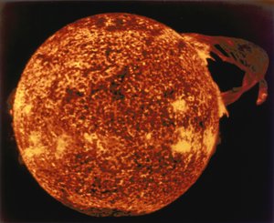 Große Sonneneruption im extremen Ultraviolettlicht von Henry Charles Fehr