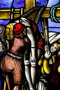 Museum des Mailänder Doms. Buntglasfenster. Kreuzabnahme Christi. 16. Jahrhundert. Italien. von . .