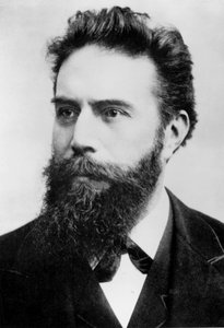 Wilhelm Conrad Röntgen, deutscher Physiker, ca. 1890