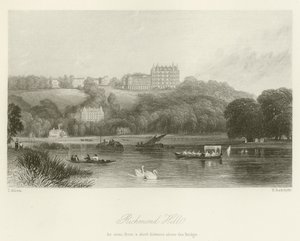 Richmond Hill, gesehen aus kurzer Entfernung über der Brücke