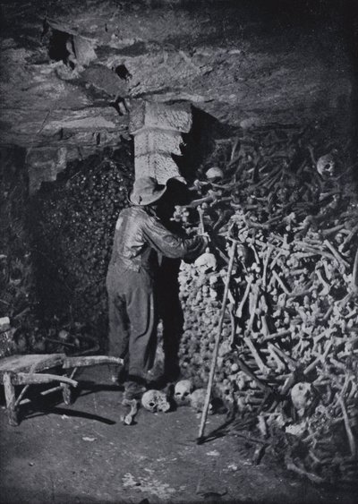 In den Katakomben von Paris von Nadar