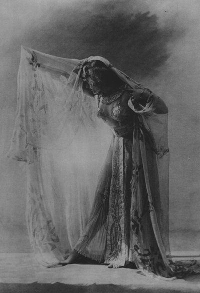 Colette, als sie im Vaudeville spielte von (after) French Photographer
