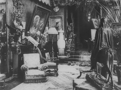 Im Haus von Sarah Bernhardt von (after) French Photographer
