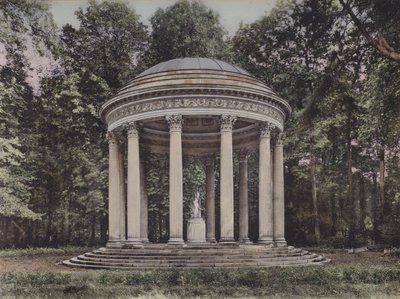 Tempel der Liebe (Farbfoto) von (after) French Photographer
