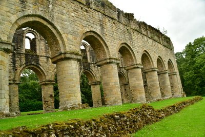 Buildwas Abbey, ein mittelalterliches Zisterzienserkloster in Shropshire, England. von Albert Mansour