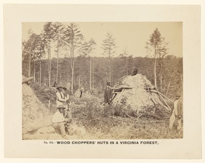 Nr. 181. Holzhackerhütten in einem Wald in Virginia. von A.J. Russell