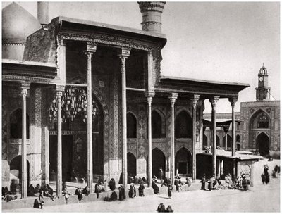 Das Eingangstor der Kadimain-Moschee zum Grab des Imam Moosa Al Kadim von A. Kerim