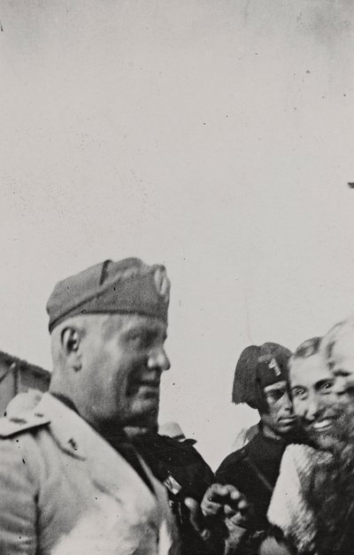 Album "Duce": Benito Mussolini während eines offiziellen Besuchs in Sizilien von A. Scarlata