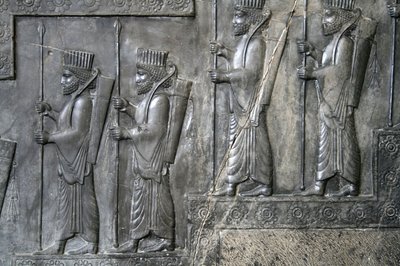 Wandrelief, das die königliche Garde darstellt, Tachara, Persepolis, ca. 6.-5. Jahrhundert v. Chr. von Achaemenid