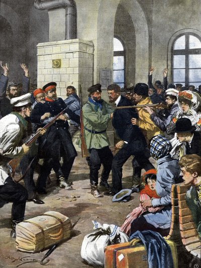 Passagiere wurden an einem Bahnhof in Europa von Räubern überfallen und im Warteraum ausgeraubt. Ill. von Beltrame. La Domenica del Corriere. 07/1909 von Achille Beltrame