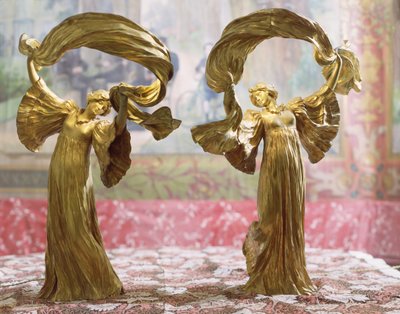 Tanzende Figuren von einem Tischmittelstück, Sevres, 1900 von Agathon Leonard