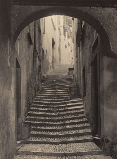 Eine Straße in Bellagio von Alfred Stieglitz