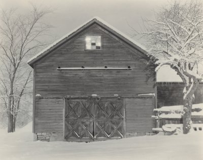 Scheune & Schnee von Alfred Stieglitz