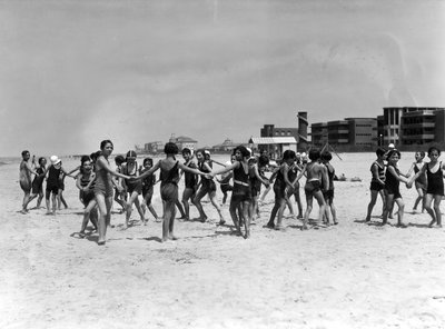 Villa Rosa Maltoni Mussolini: Freizeit am Strand von Fratelli Alinari