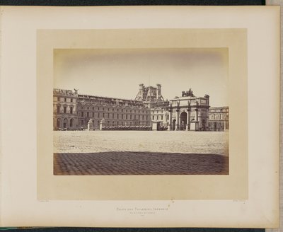 Palais des Tuileries in Brand. Blick vom Place du Carrousel. von Alphonse J. Liébert