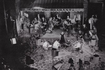 Kalifornien: Hollywood, ein "Film" in der Entstehung in einem der vielen Filmstudios in der Nähe von Los Angeles von American Photographer (after)