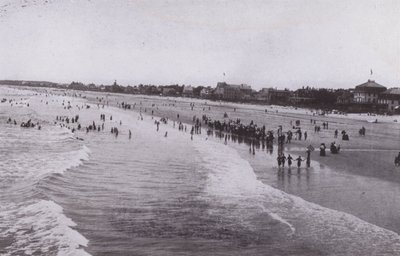 Old Orchard Beach, Maine: Old Orchard Beach (s/w Foto) von American Photographer (after)