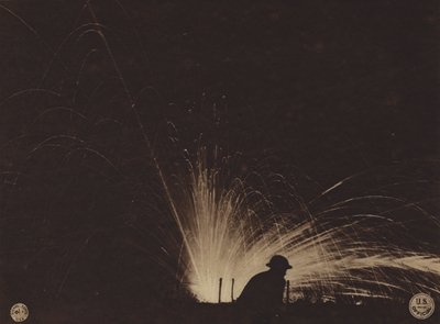 Amerika im Ersten Weltkrieg: Explosion einer Phosphorbombe (s/w Foto) von American Photographer
