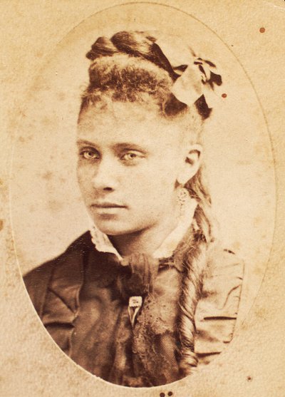 Carte de visite einer jungen afroamerikanischen Frau, ca. 1880 von American Photographer