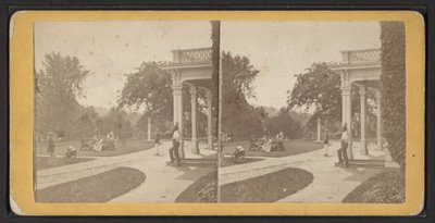 Ost-Rasen und Portikus, Oneida Community, New York State, ca. 1870 von American Photographer