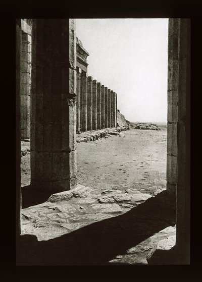 Vorhof des Tempels von Hatschepsut, Deir El-Bahari von American Photographer