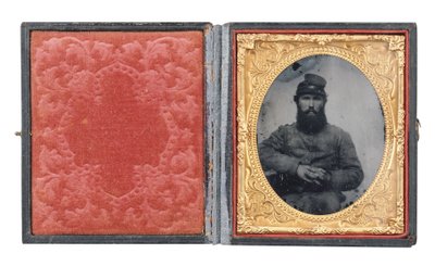 Gerahmtes Porträt von Private Joseph Absalom Higginbotham, Co. I von American Photographer