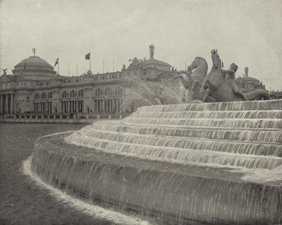Die runde Kaskade und die Seepferdchen von American Photographer