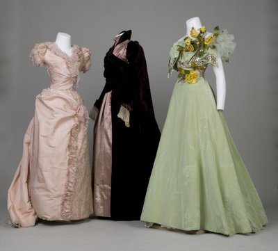 Brautjungfernkleid von American School