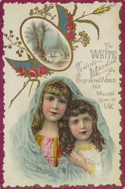 Mädchen in Schal gehüllt von American School