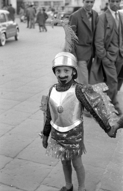 Soldat in Rüstung in Crotone von Ando Gilardi