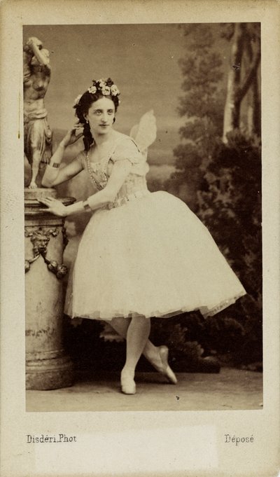 Porträt der Balletttänzerin Marfa Muravyeva 1838-1879 im Ballett Diavolina von Andre Adolphe Eugene Disderi