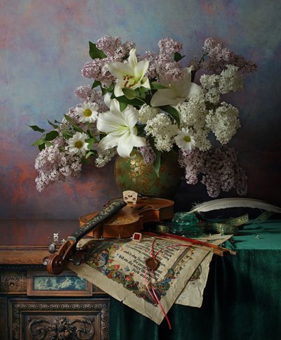 Stillleben mit Geige und Blumen von Andrey Morozov
