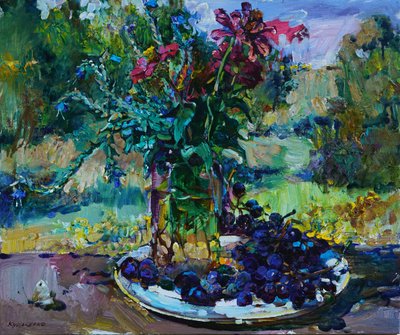 Sommerstrauß mit Trauben von Andrii Kutsachenko