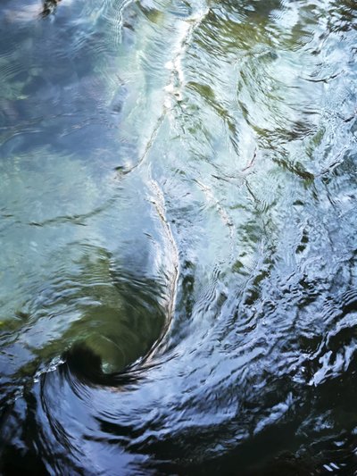 Tiefes Wasserspirale von Angelo Cerantola