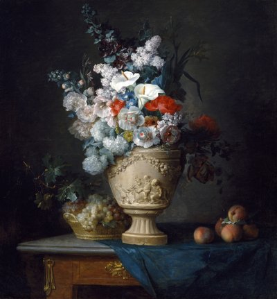 Blumenstrauß in einer Terrakottavase mit Pfirsichen und Trauben von Anne Vallayer Coster