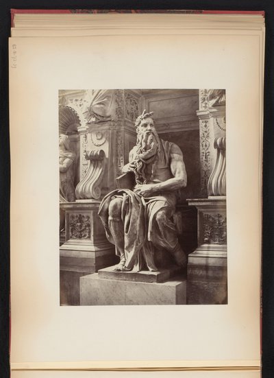 Skulptur von Moses von Michelangelo, Denkmal für Julius II, S. Pietro in Vincoli in Rom, Italien von Anonymous